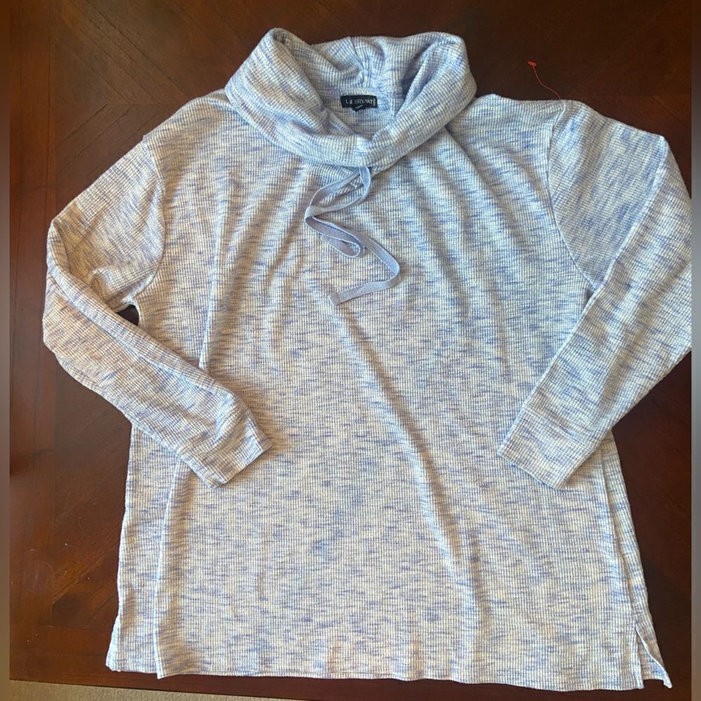 LANE BRYANT turtleneck sweater size 14/16 woman